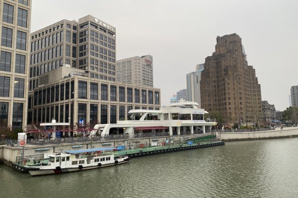 又一艘大船来了！“文学邮轮”现身上海苏州河畔