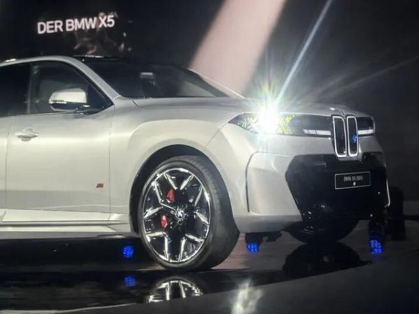 全新宝马X5实车曝光！外形和渲染图无本质区别，这回还能大卖？